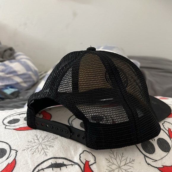 Smile Hat - Picture 2 of 2